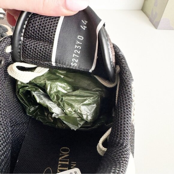 VALENTINO ROCKRUNNER CAMO SNEAKER Fondant, Ivory, Light Camel & Nero - Picture 8 of 9